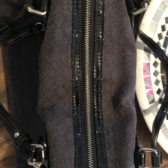 Coach - Picture 6 of 6